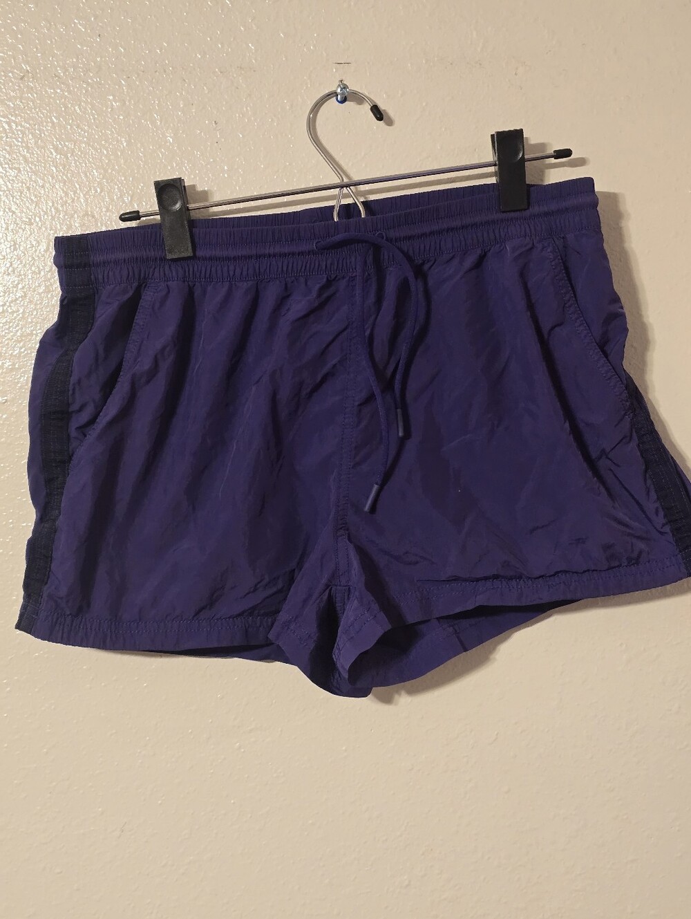 Athleta Expedition Shorts Size 4 Dark Purple 2" Inseam